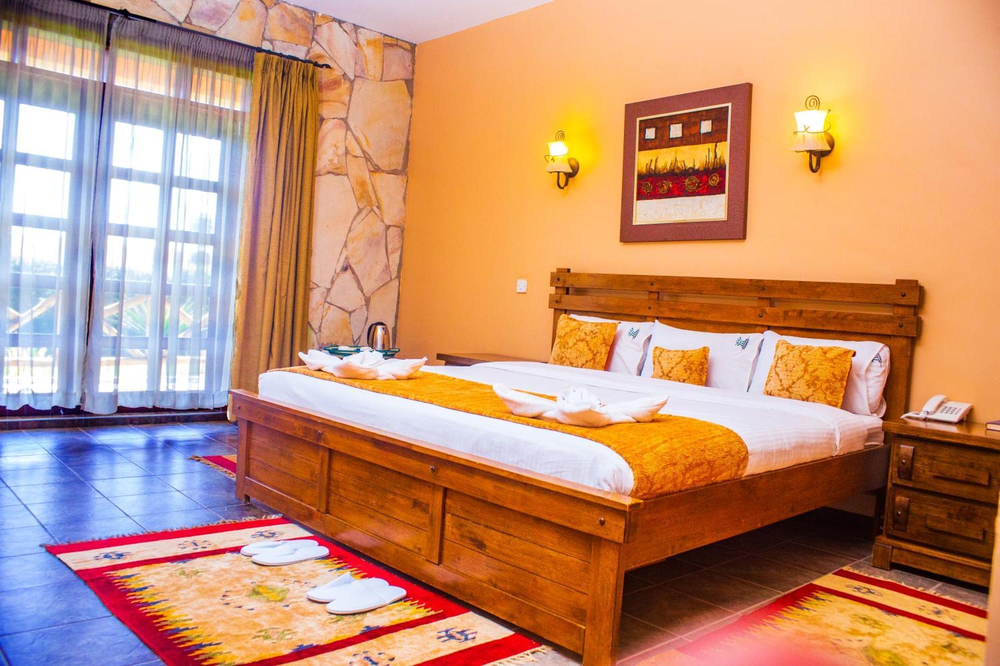 Mountains Of The Moon Hotel Fort Portal Екстер'єр фото