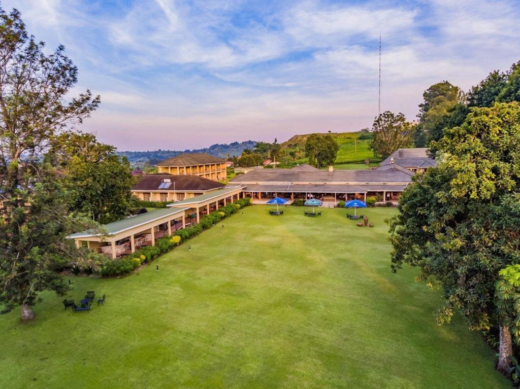 Mountains Of The Moon Hotel Fort Portal Екстер'єр фото