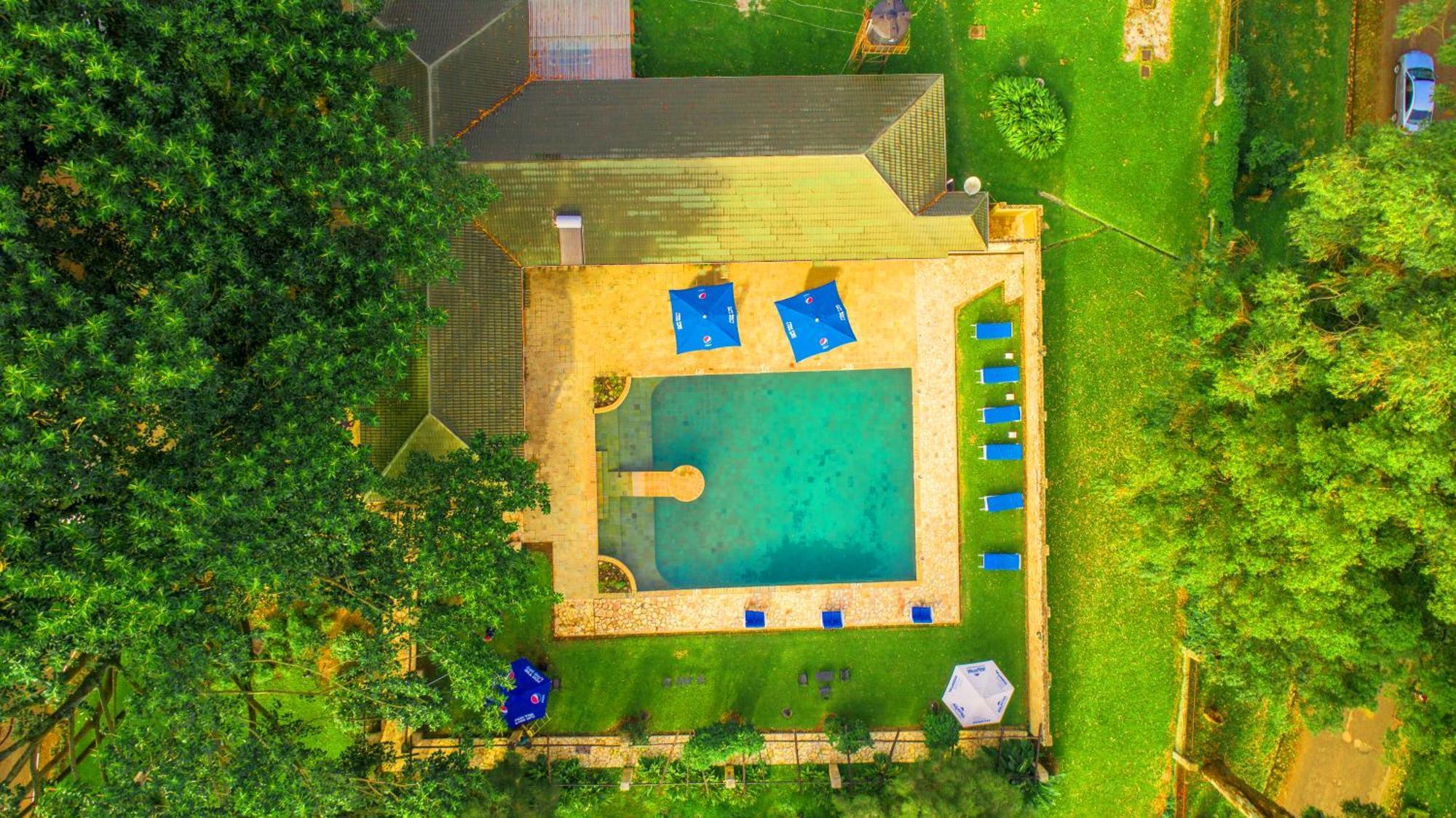Mountains Of The Moon Hotel Fort Portal Екстер'єр фото