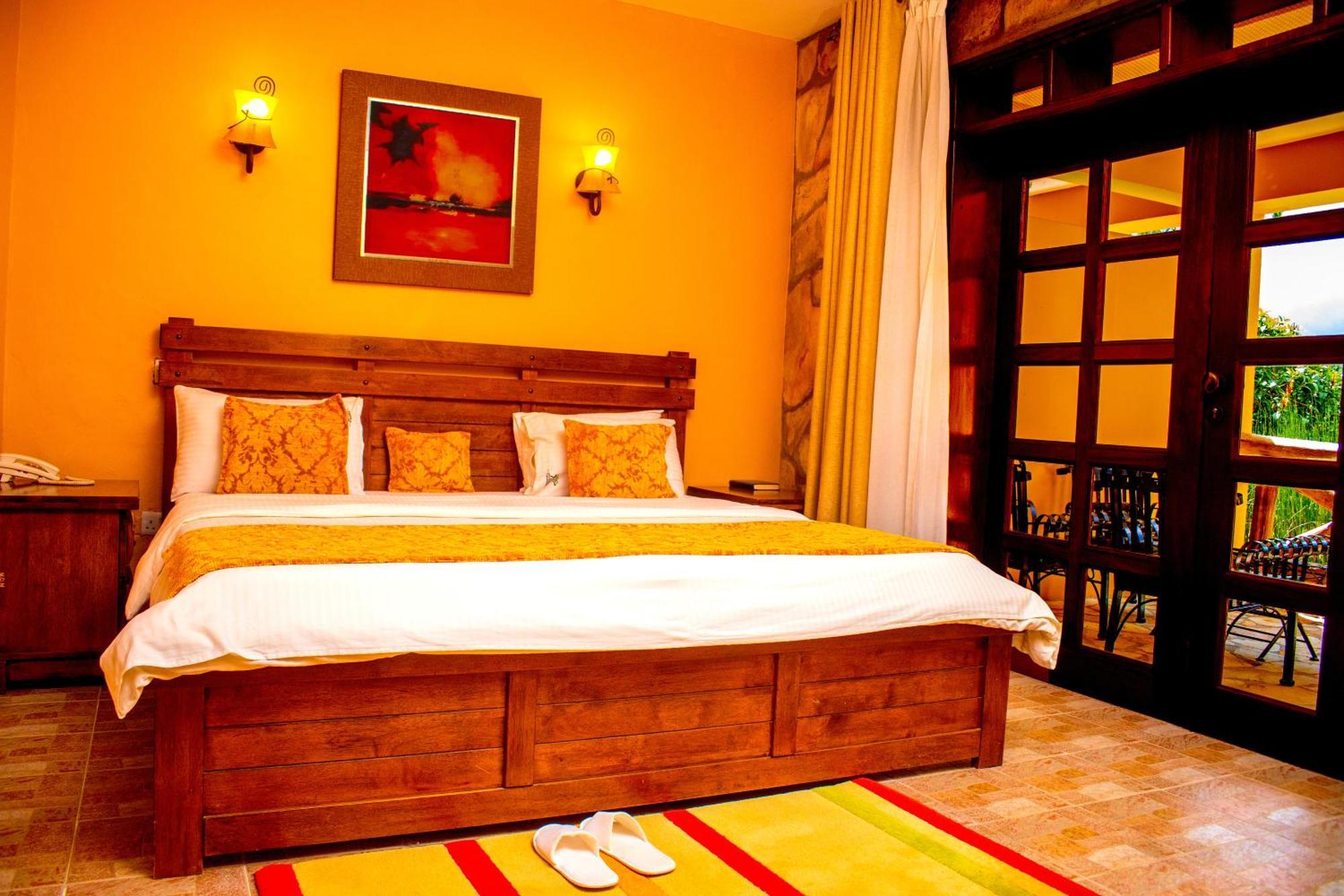 Mountains Of The Moon Hotel Fort Portal Екстер'єр фото