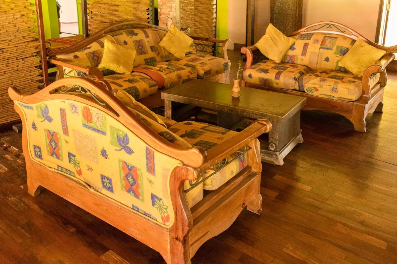 Mountains Of The Moon Hotel Fort Portal Екстер'єр фото
