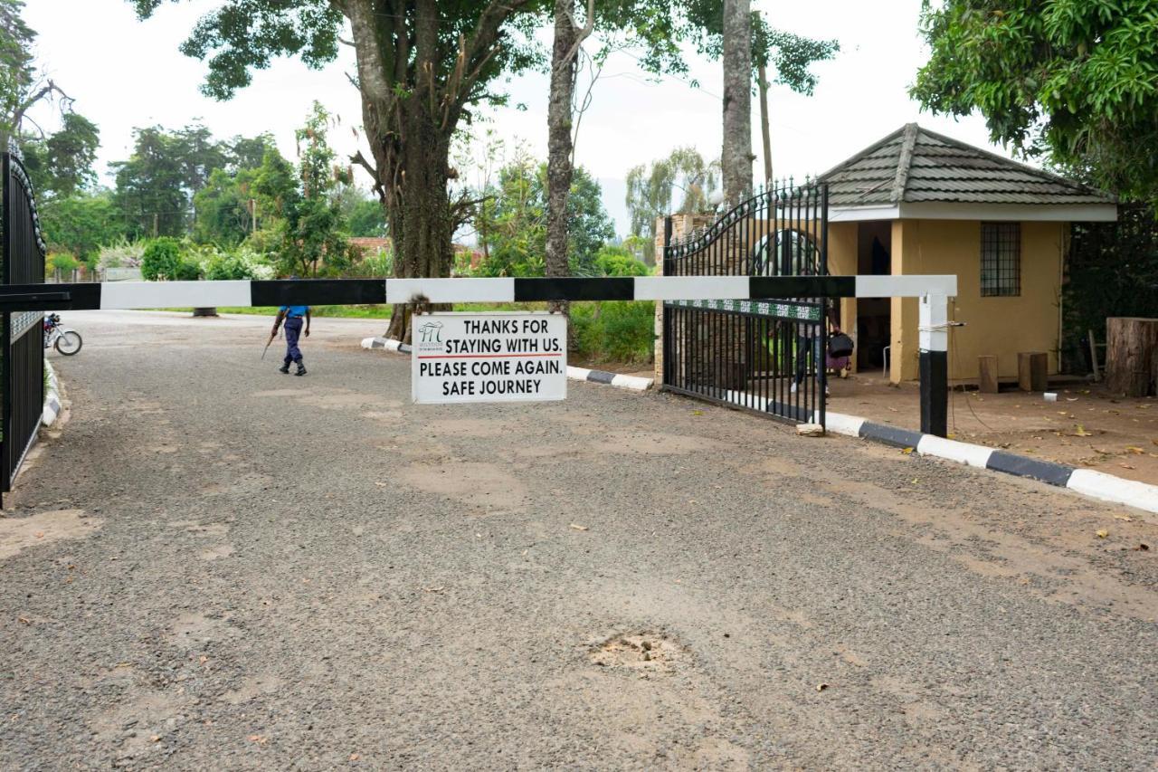 Mountains Of The Moon Hotel Fort Portal Екстер'єр фото