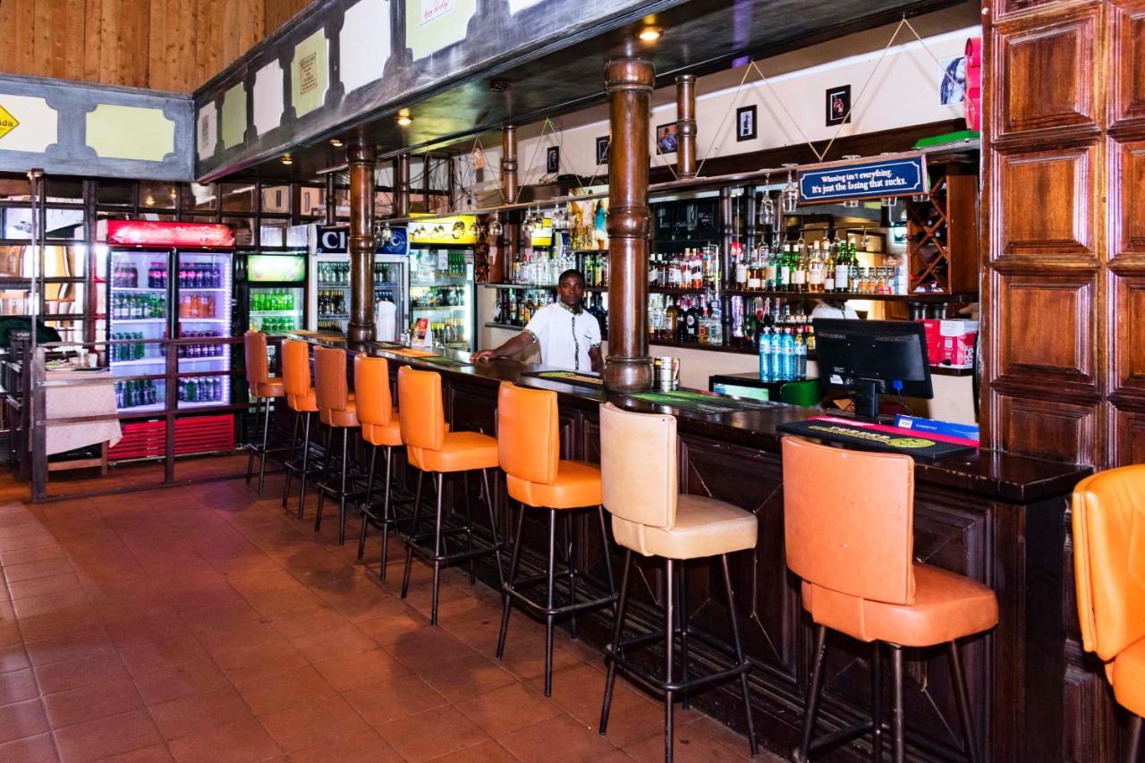 Mountains Of The Moon Hotel Fort Portal Екстер'єр фото