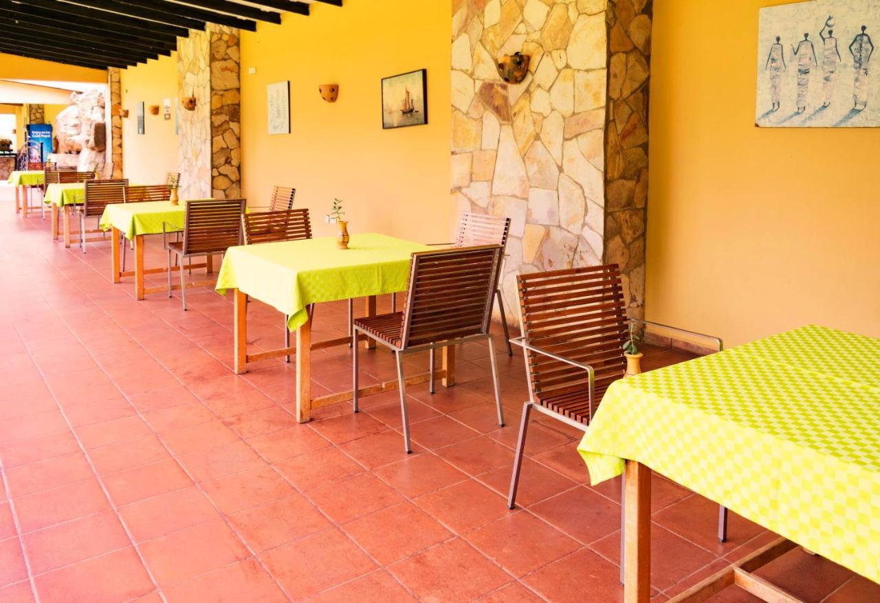 Mountains Of The Moon Hotel Fort Portal Екстер'єр фото
